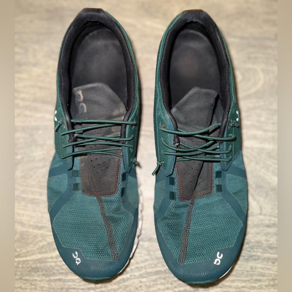 On Running Cloud 5 Sneakers in Obsidian/Evergreen - Picture 8 of 10